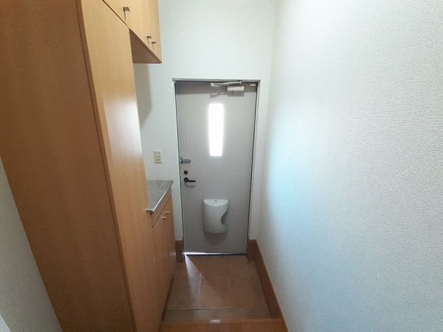 クレスタリアの玄関写真