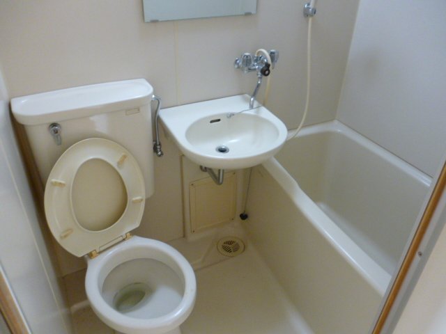 バス・シャワールーム　別部屋参考用写真