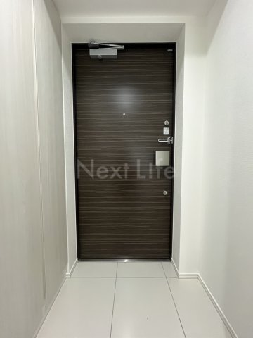 ジェノヴィア西横浜の玄関写真
