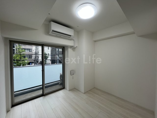 ジェノヴィア西横浜の居間写真