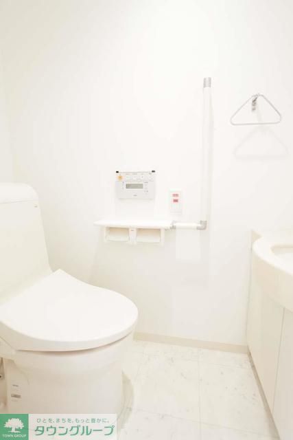 トイレ　※写真は同タイプ住戸です。