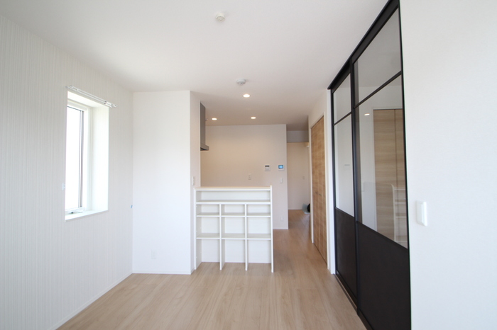 居室・リビング　開放感のあるゆったりとしたお部屋です♪