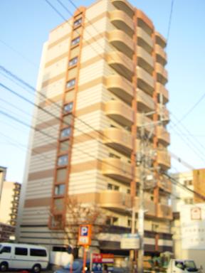 大野城市下大利のマンションの建物外観