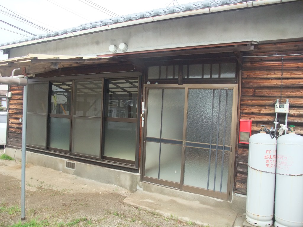 廣本貸家の玄関写真