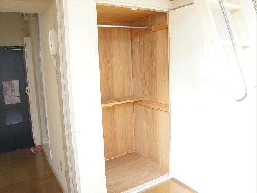 収納　クローゼット