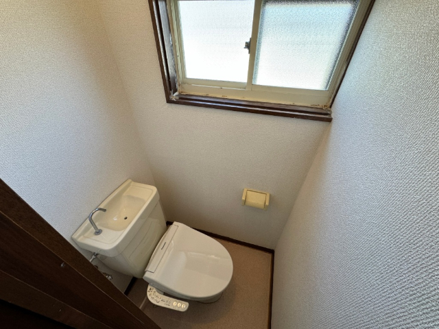 【潮来市日の出のアパートのトイレ】