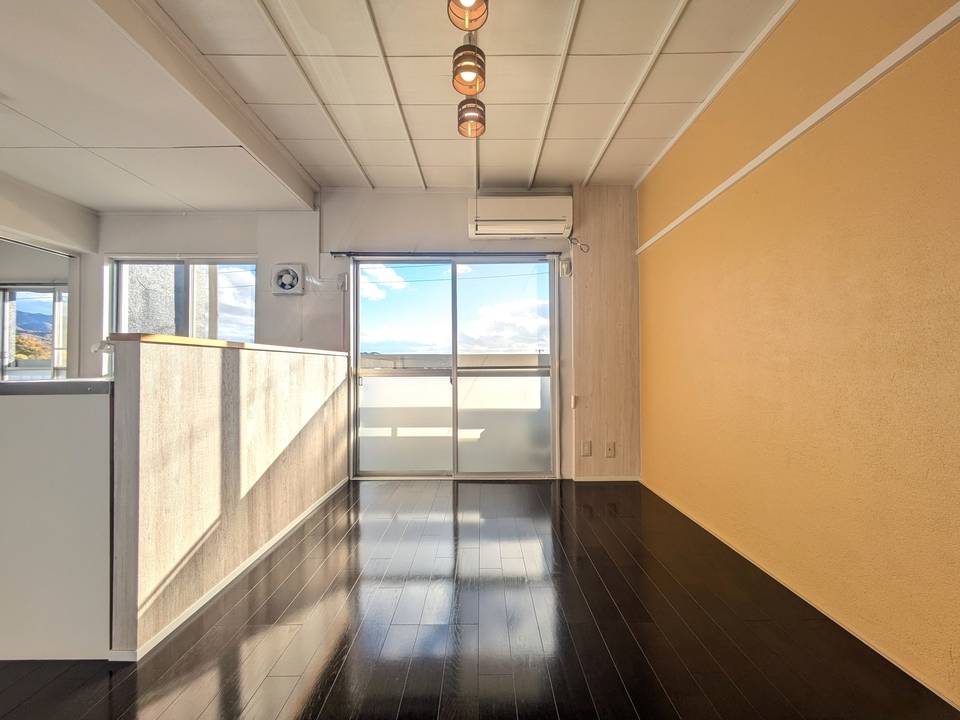 居室・リビング　リビング