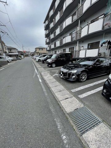 【サンポール幸和の駐車場】