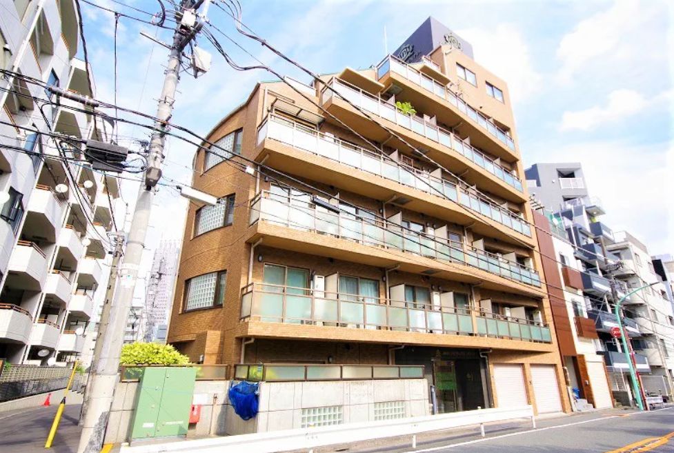 渋谷区代々木のマンションの建物外観