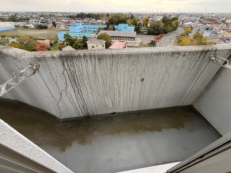 【石狩郡当別町園生のマンションのバルコニー】