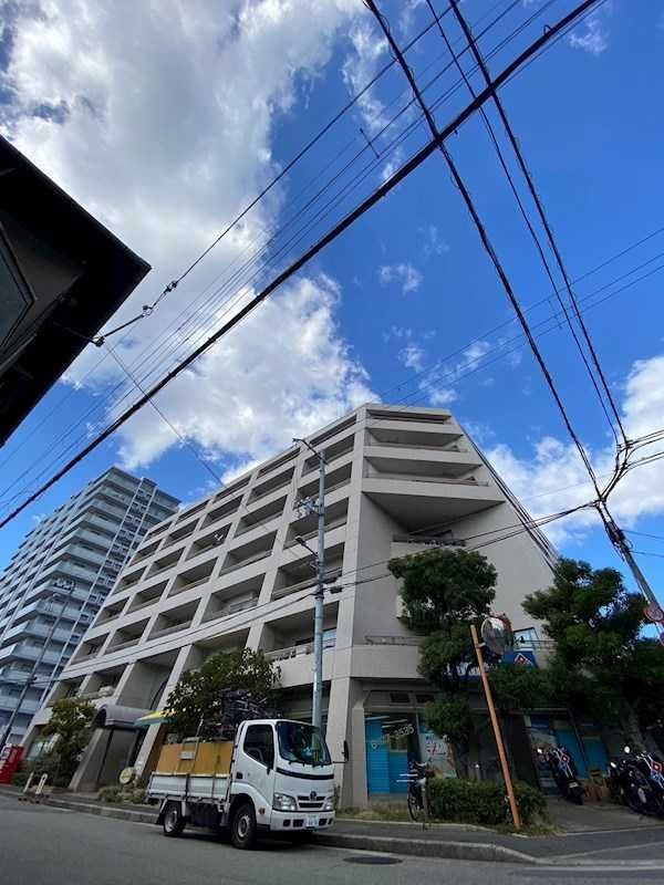 大阪市西淀川区御幣島のマンションの建物外観