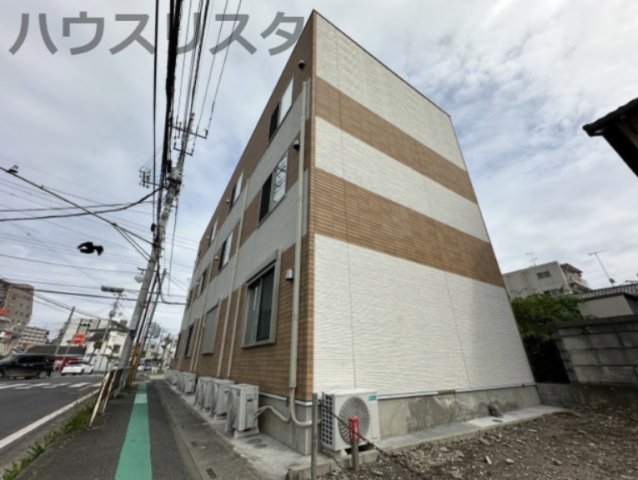 熊谷市宮本町のアパートの建物外観