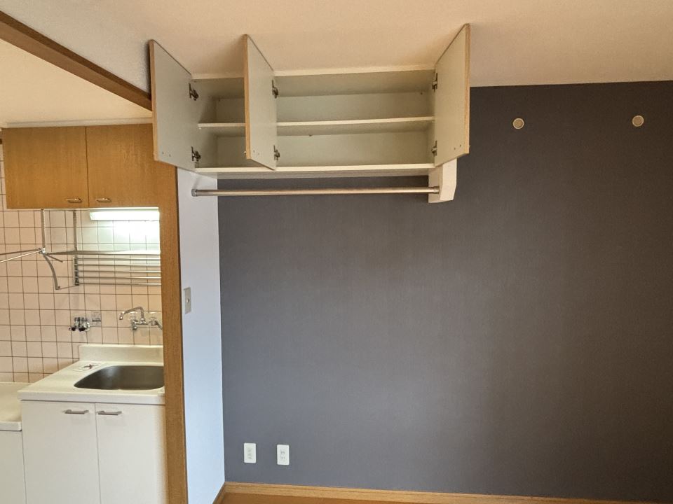 収納　室内物干としても使えそうなハンガーパイプ