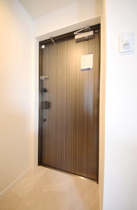 玄関　家具家電が付いております。