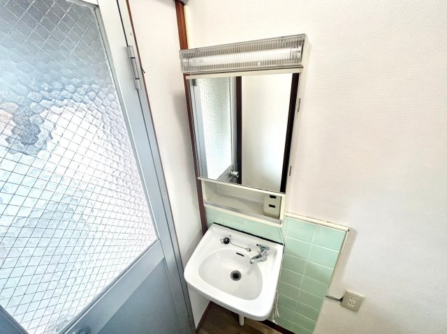 洗面設備　洗面台ついてます♪