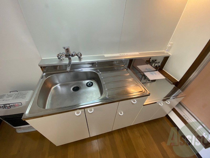 キッチン　キッチンは調理スペースもあり料理がはかどりそうです。