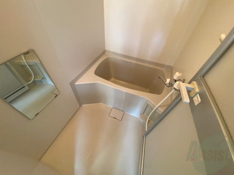 バス・シャワールーム　お風呂です。ゆっくりお風呂につかるのも体に良いですね～