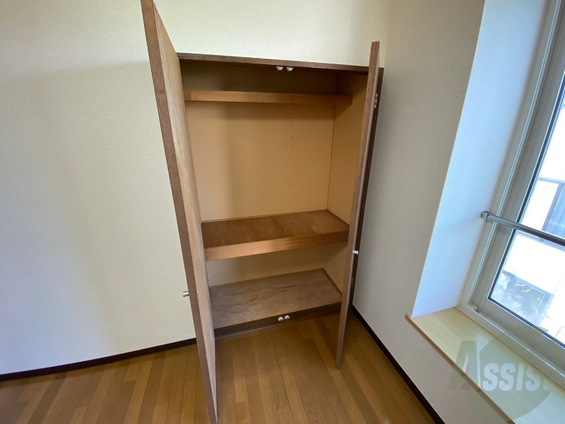 収納　寝室の収納です。部屋がすっきり片付きます。