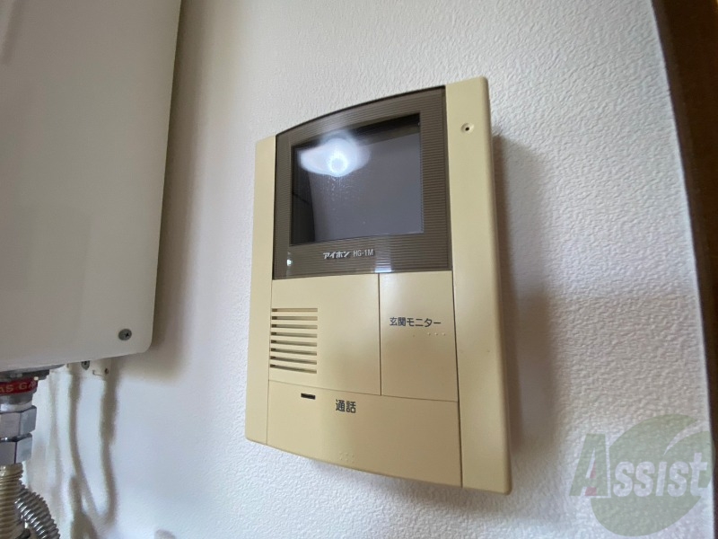 セキュリティ　ＴＶモニター付インターホンです。来客者の顔が見えるので安心！