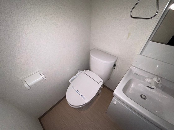 トイレ　※別部屋の写真です