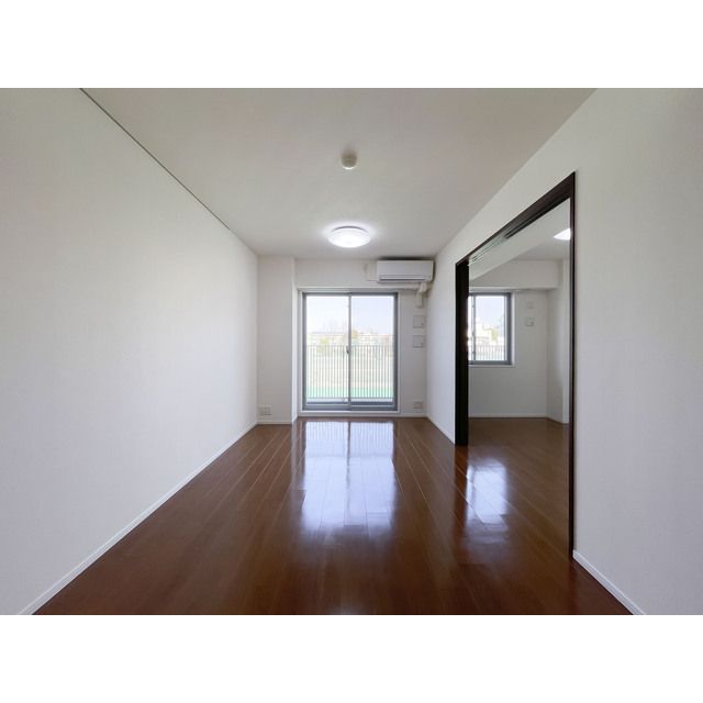 居室・リビング　おしゃれな居間です