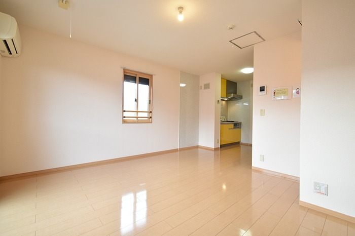 居室・リビング　明るいお部屋です。