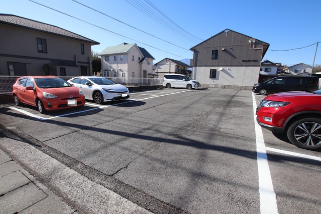 駐車場　敷地内駐車場