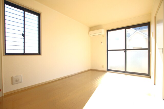 居室・リビング　ダイニングキッチン７．５帖　南向きのお部屋です☆