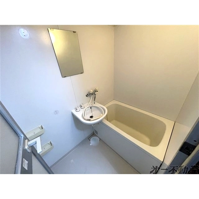 バス・シャワールーム　バスルーム