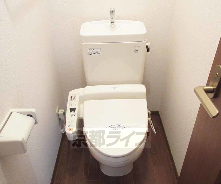 トイレ　清潔感あるお手洗いです。