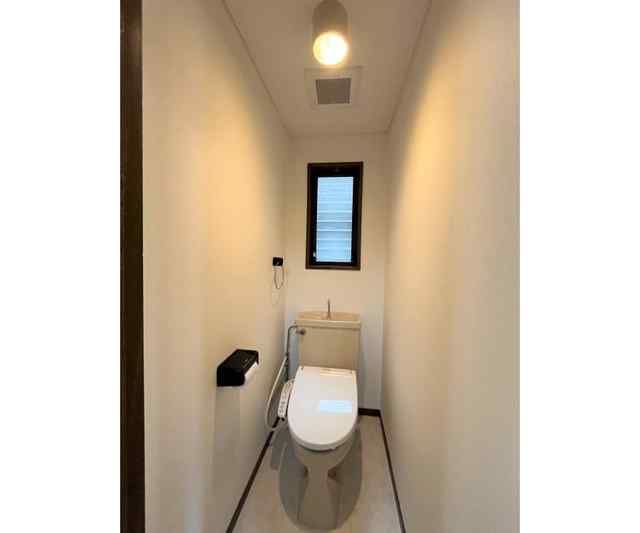 トイレ　※同仕様写真