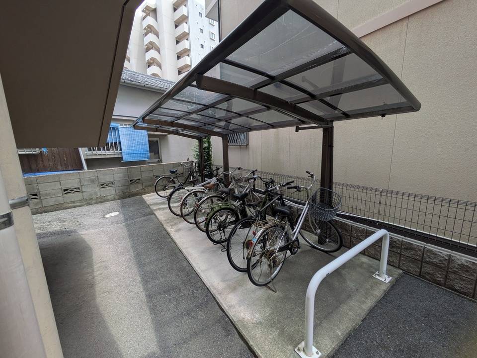 駐車場　駐輪場