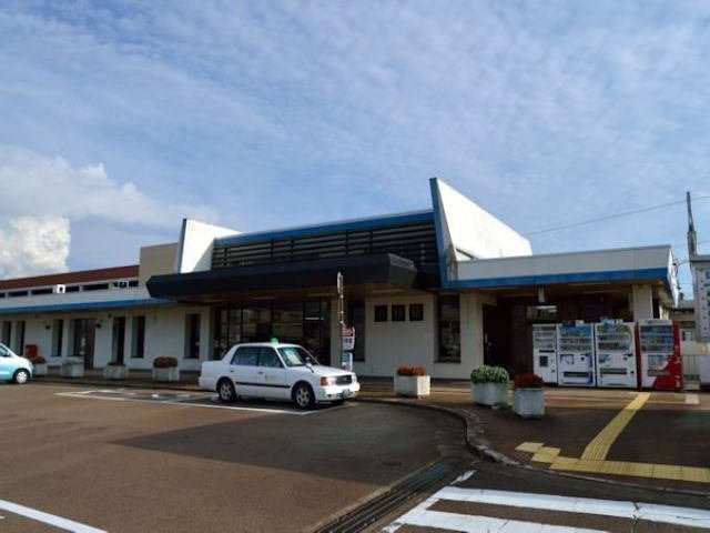 その他　小杉(あいの風とやま鉄道)（その他）まで557m