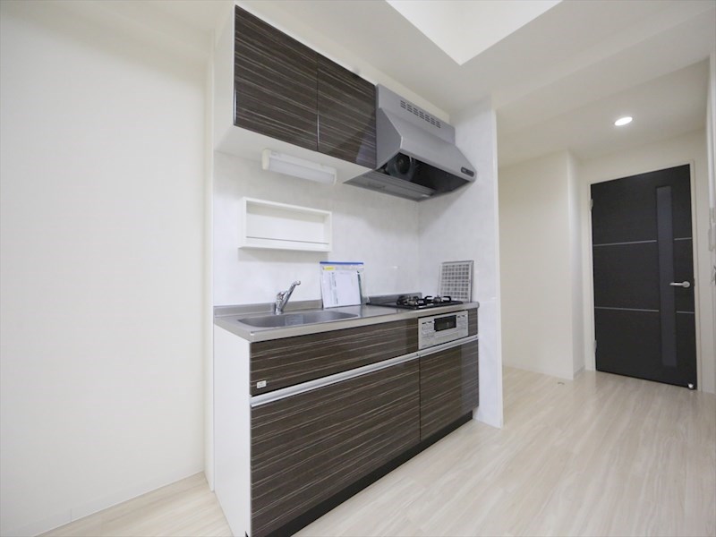 キッチン　システムキッチン（ガス3口コンロ・グリル付）