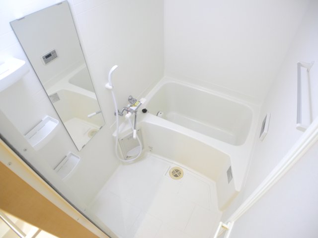 バス・シャワールーム　※同物件反転間取の写真です※現況を優先します※