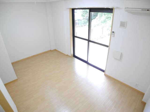 居室・リビング　※同物件反転間取の写真です※現況を優先します※