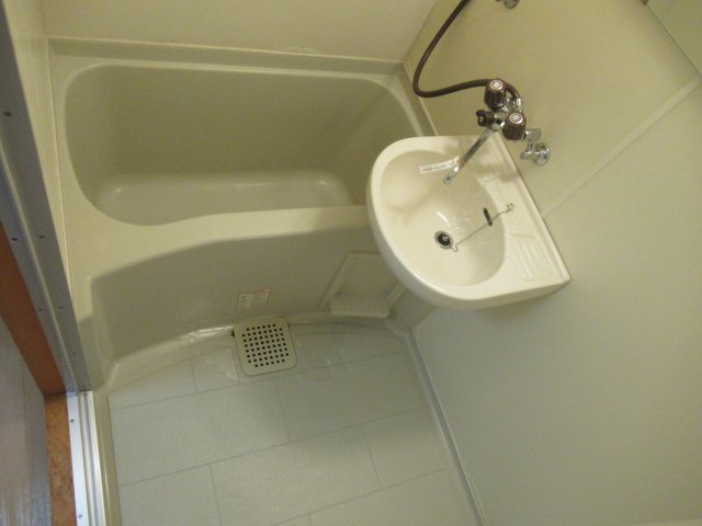 バス・シャワールーム　ゆったり過ごせるお風呂です