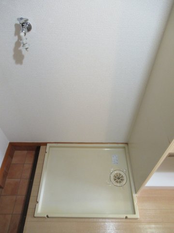 その他設備　室内洗濯機置場です