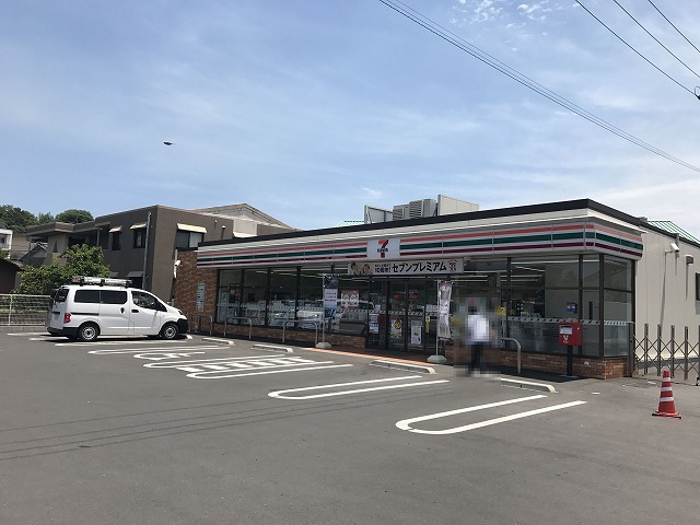 コンビニ　セブンイレブン　大分滝尾店（コンビニ）まで400m