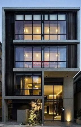 建物外観　エントランス