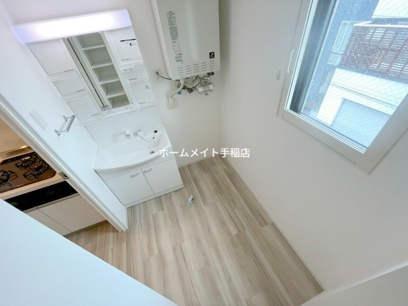 洗面設備　便利な洗面台付きでございます！