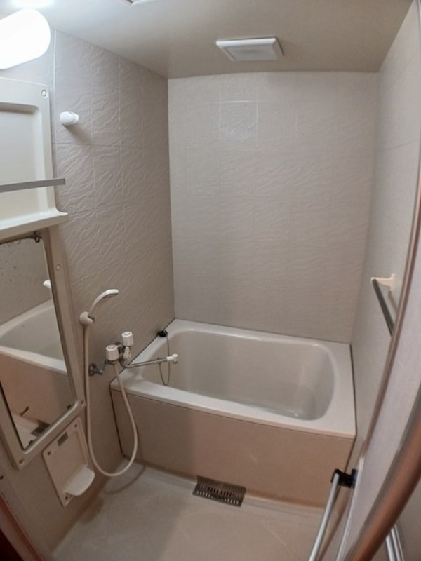 バス・シャワールーム　図面と現状に相違がある場合には現状を優先