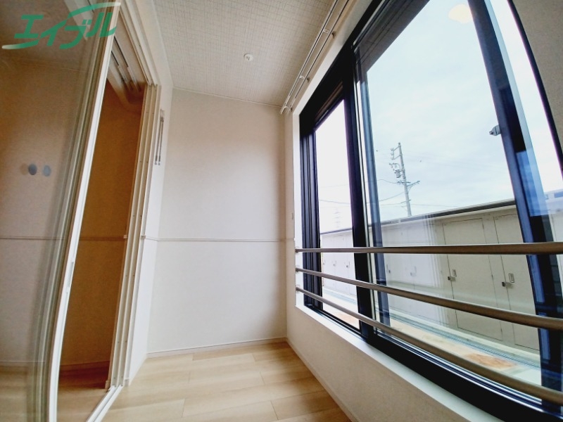 バルコニー　同タイプの画像です