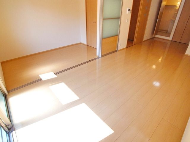 居室・リビング　☆南西向き角部屋☆