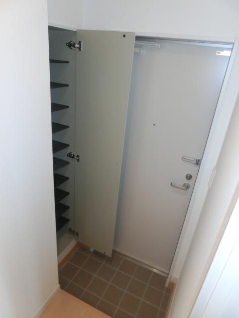 玄関　シューズＢＯＸ完備