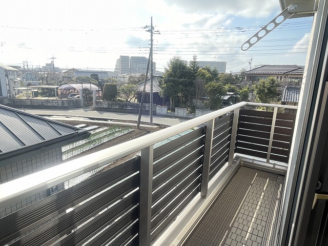 バルコニー　陽当たり良好　バルコニー