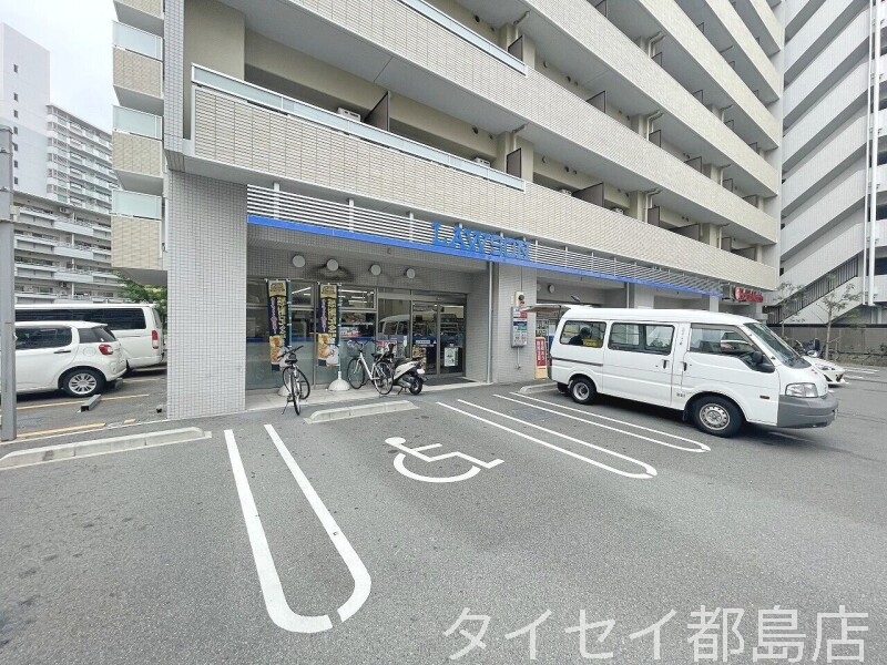 コンビニ　ローソン城東蒲生二丁目店（コンビニ）まで399m