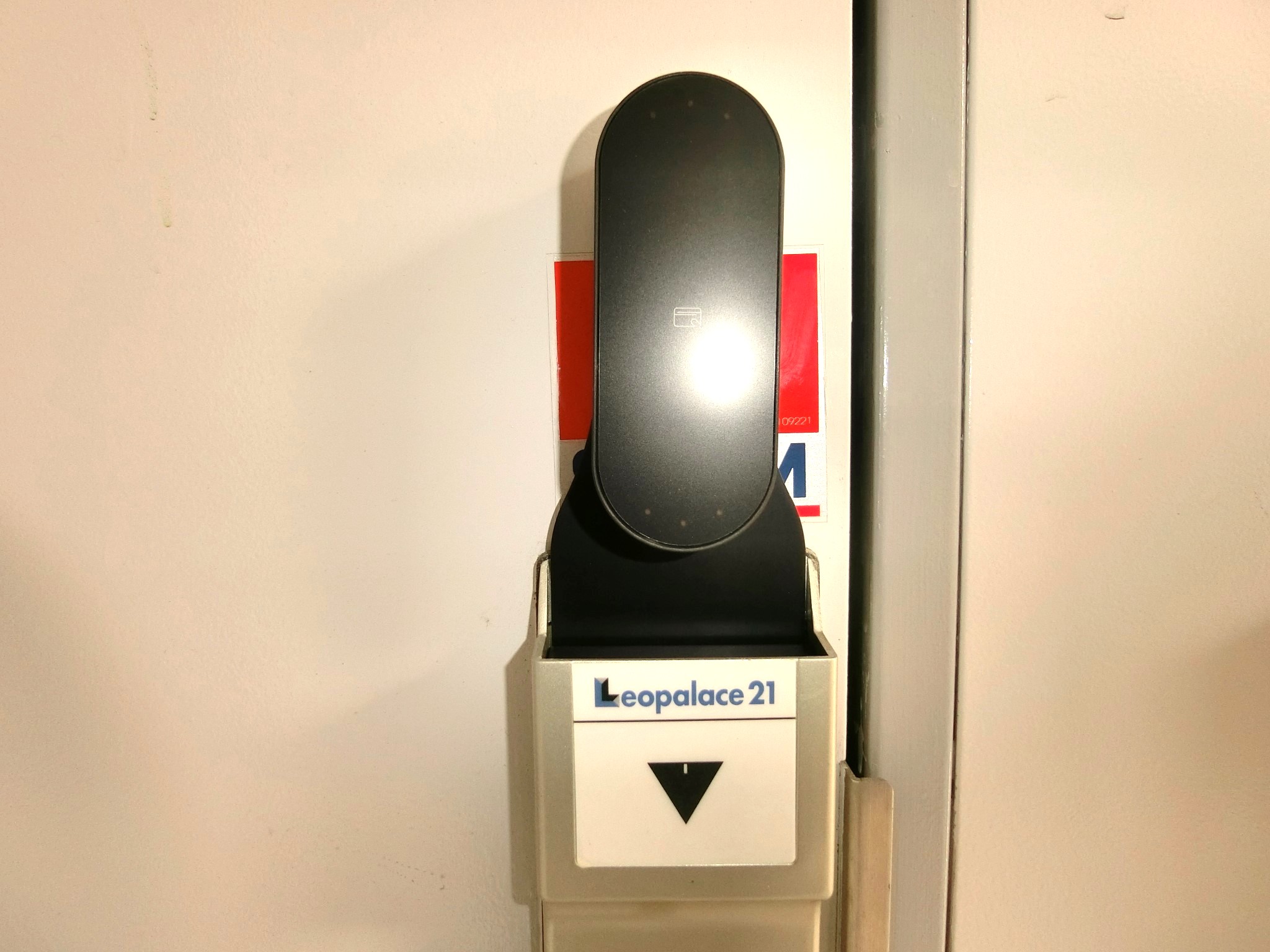 セキュリティ　玄関には安心のスマートロックを完備です☆