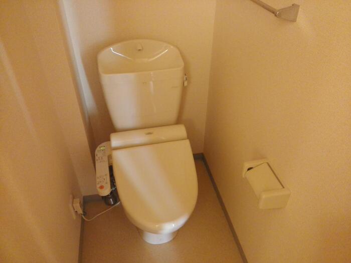 トイレ　トイレ部分・ウォシュレット付きで清潔感◎