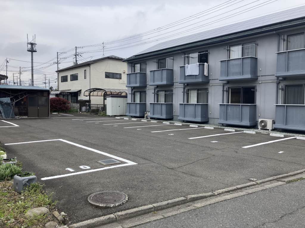 建物外観　ライン引き工事実施済